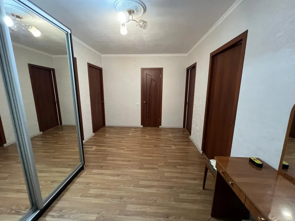 Квартира Уютная, просторная 3-комнатная квартира — Владикавказ