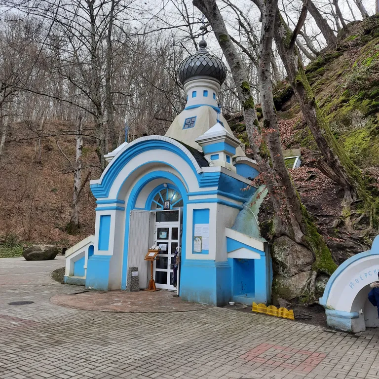 Квартира Квартира Уютная и красивая студия 36м на озере — Горячий Ключ