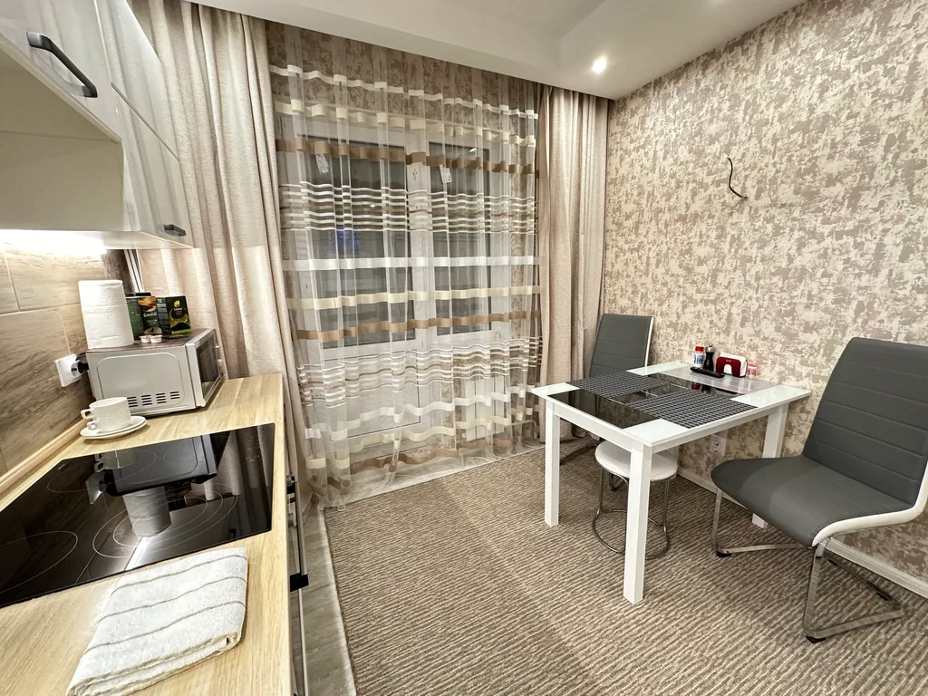 Fresh room: апартаменты на ул. Маршала Устинова д. 3