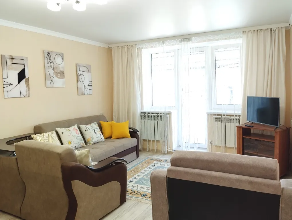 Дом около озера