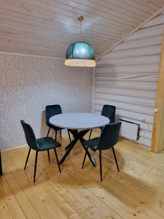 Дом с уличным чаном