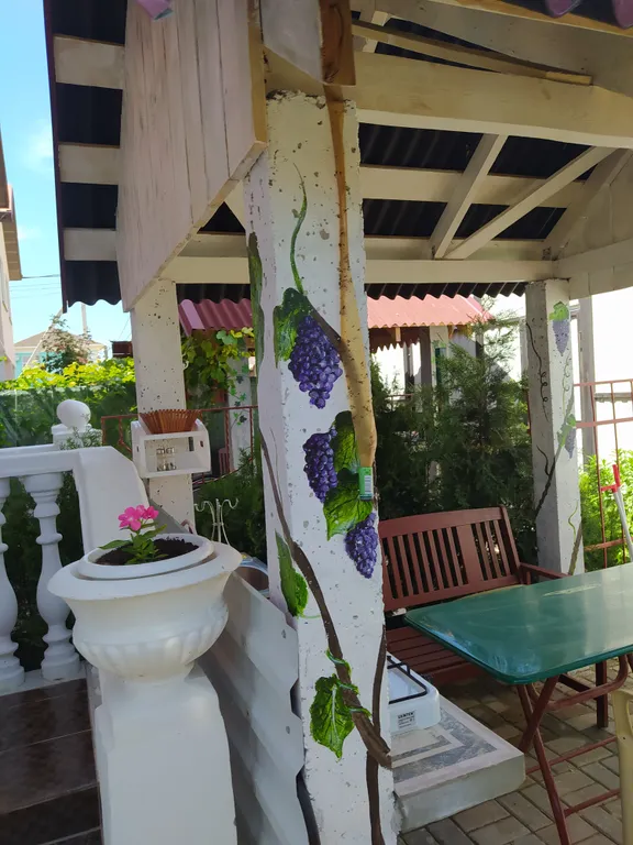 Двухэтажные таунхаусы с личной территорией под ключ