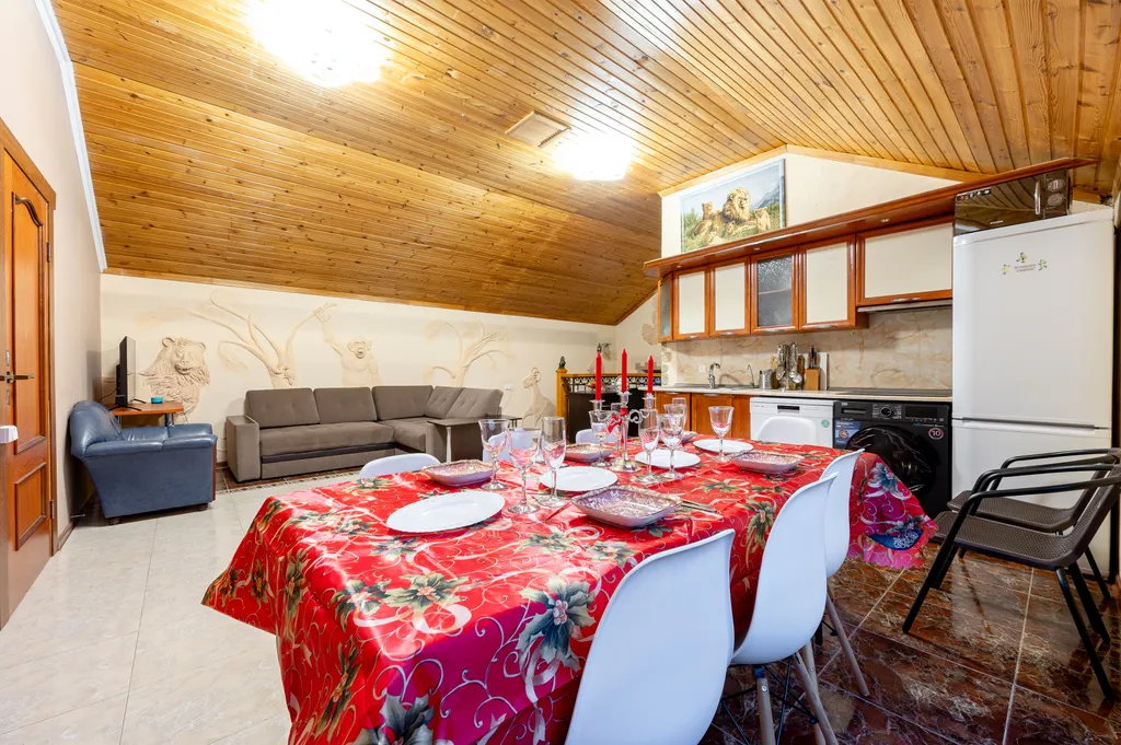 Уютный гостевой домик с жаркой баней и большой беседкой с мангалом