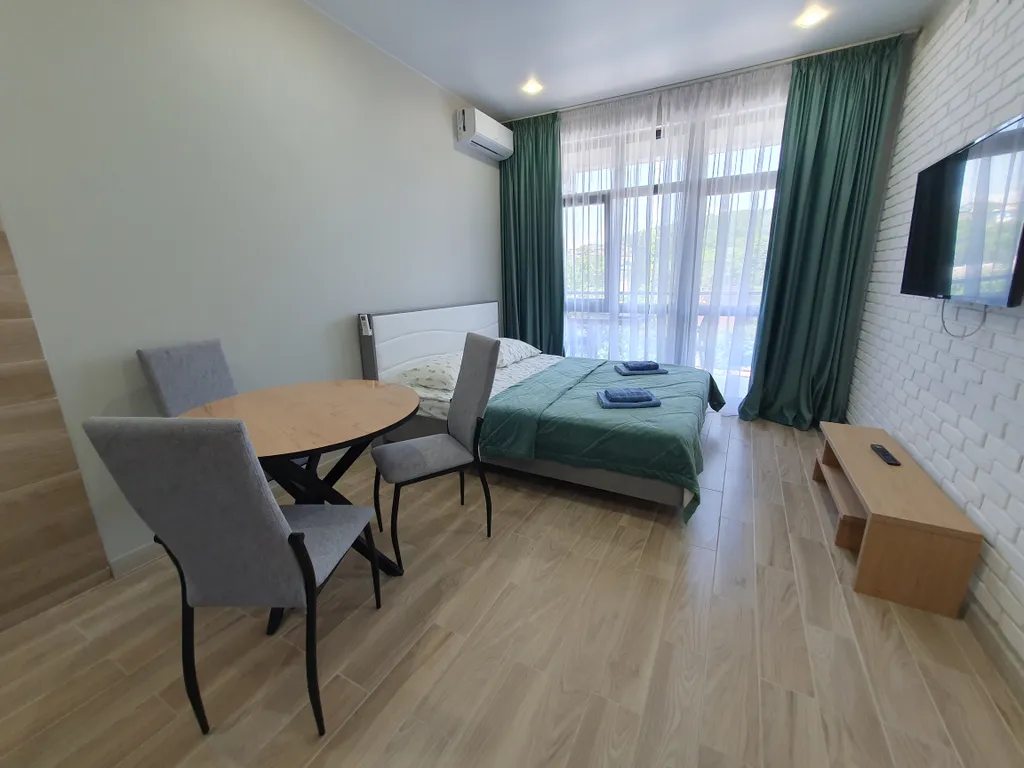 Квартира с бассейном