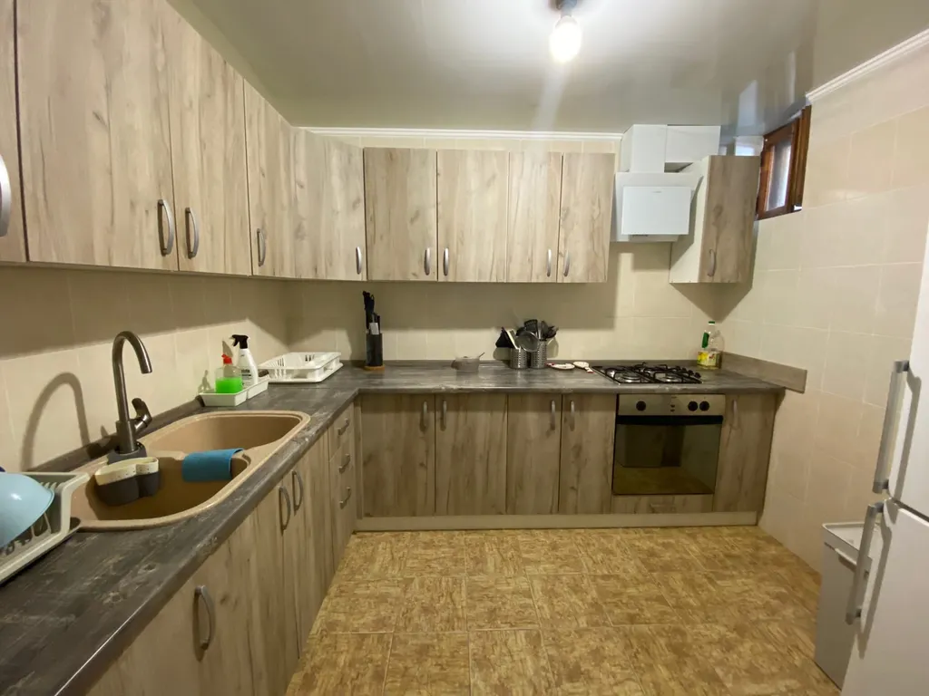 Вилла в сосновом бору с бассейном и видом на море и горы