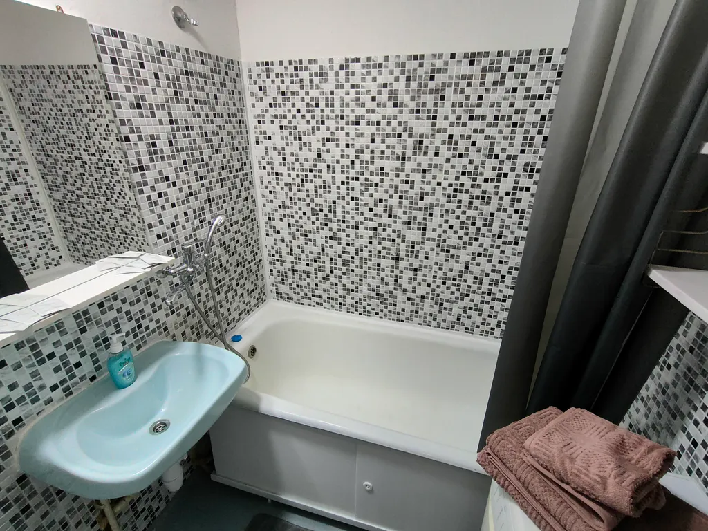 Двухкoмнaтнaя кваpтиpa в центре Сaмаpы