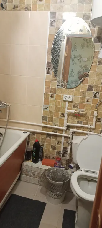 Уютная квартира в районе вокзала, с хорошим, большим диваном.