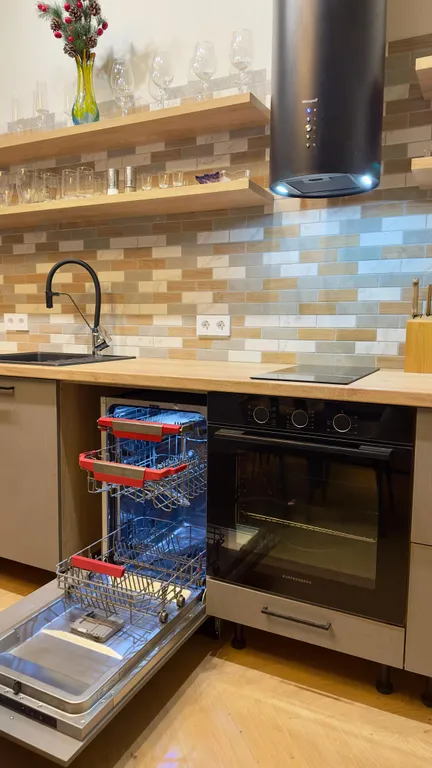 Коттедж Уютный загородный дом у живописного озера, с шикарной новогодней елкой — Санкт-Петербург