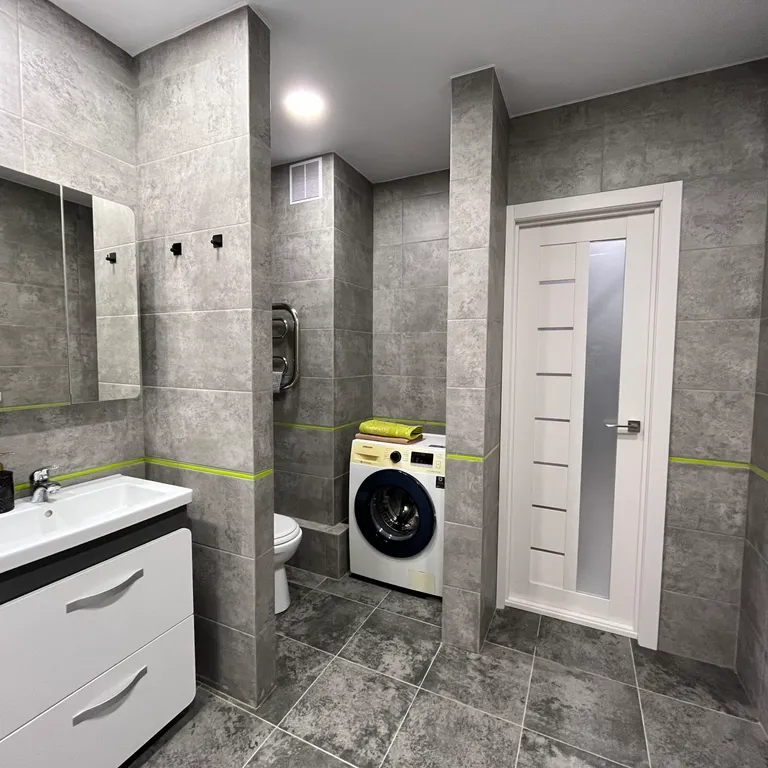 Квартира недалеко от центра в новом доме