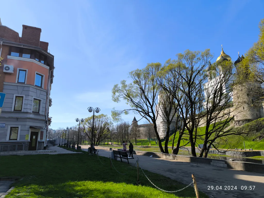Золотая набережная - квартира в сердце старого города — аренда посуточно в Псков