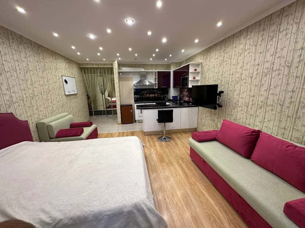 Шикарная квартира-люкс в Центре. Тополинка