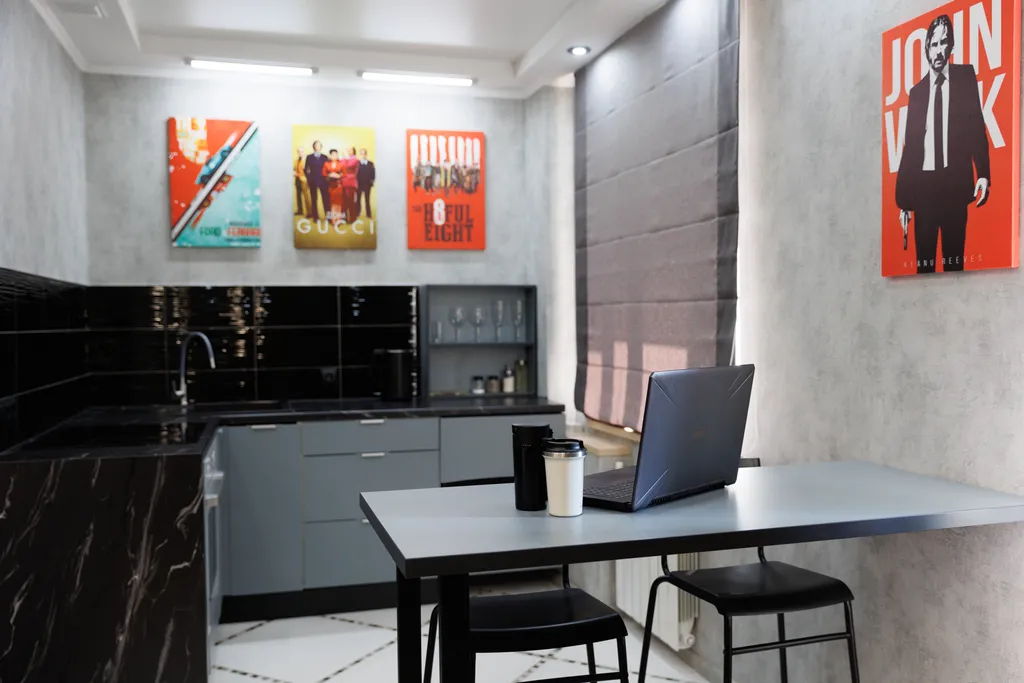 Киностудия - свежая студия с 65" Smart-TV