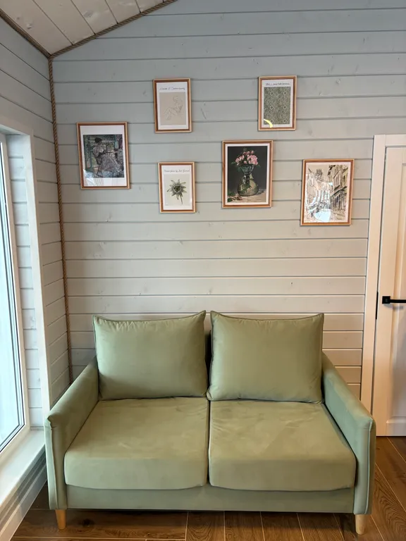 Уютный дом в скандинавском стиле с видом на озеро