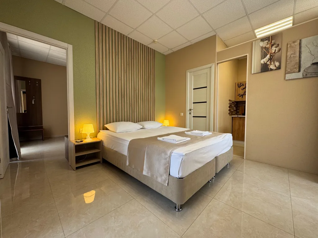 Квартира Квартира Двухкомнатный номер с кухней 1 этаж с отдельным входом — Геленджик