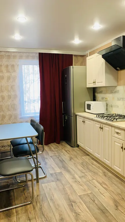 Квартира с отличной транспортной развязкой у дома — аренда посуточно в Астрахань