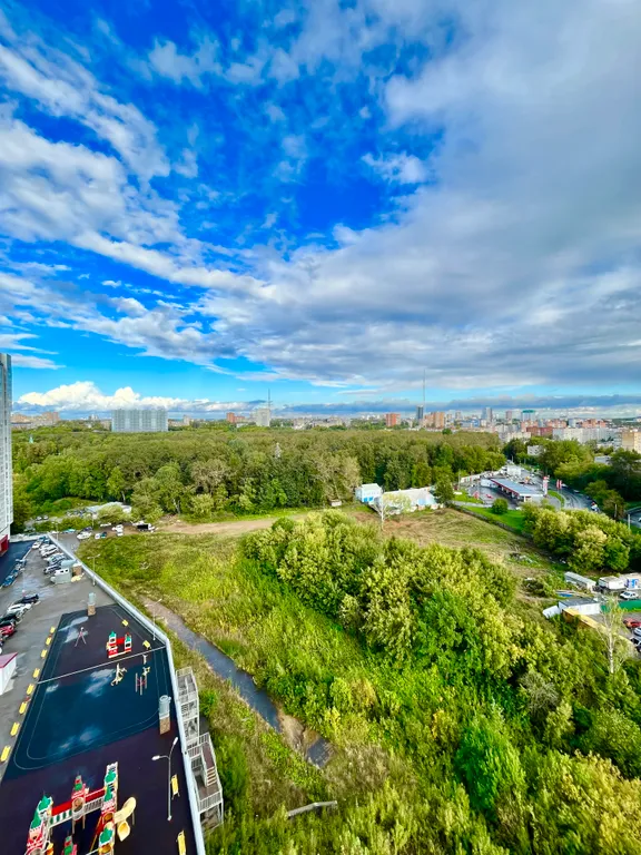 Светлая студия в центре