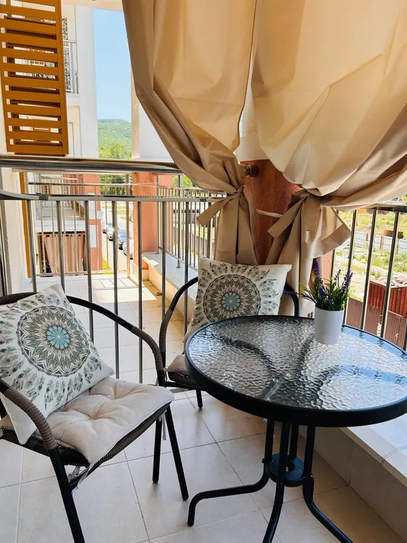 Студия в стиле Прованс в комплексе с бассейном, Долина Сукко