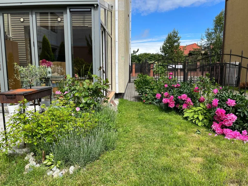 Просторный таунхаус с зимним садом