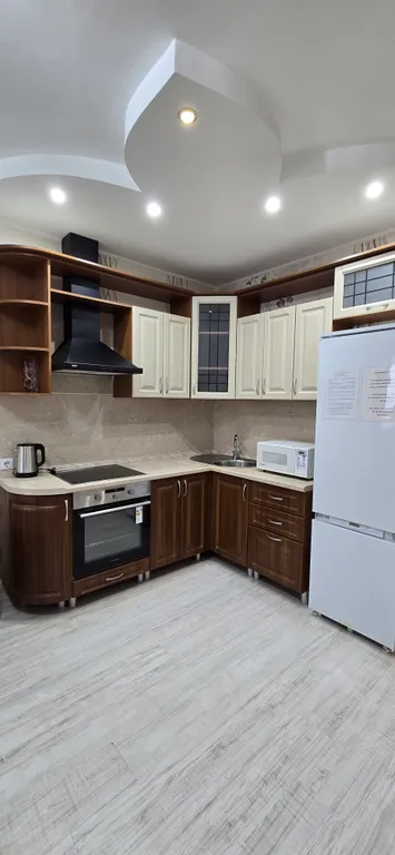 Просторная евро-двухкомнатная кваpтира в центре города Нягань