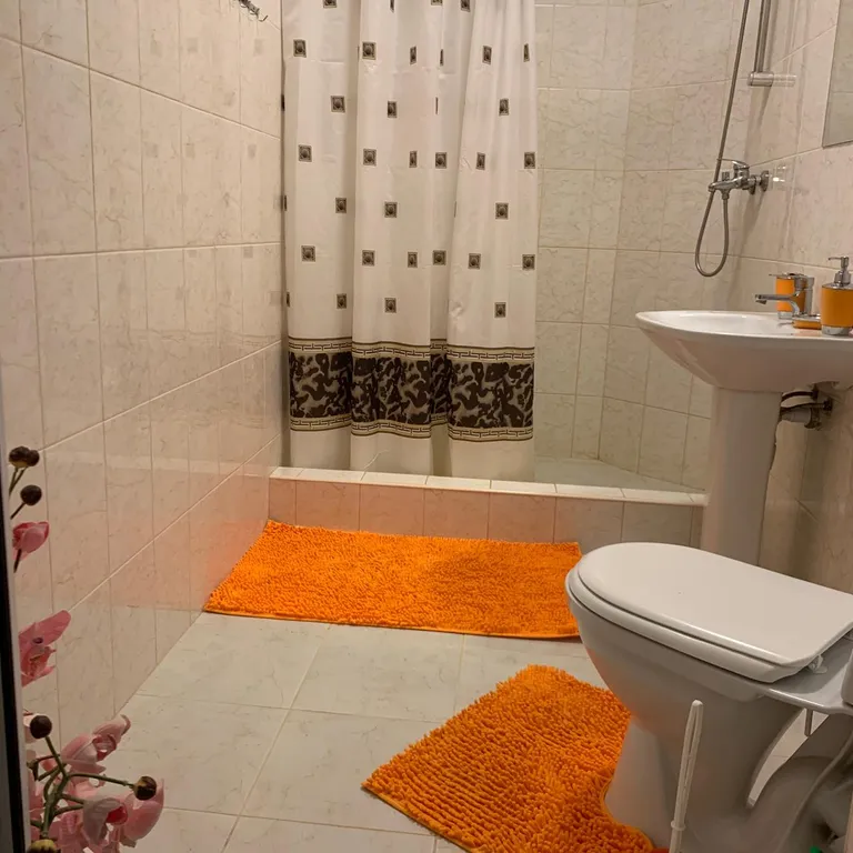 Уютная квартира со своей кухней и ванной комнатой