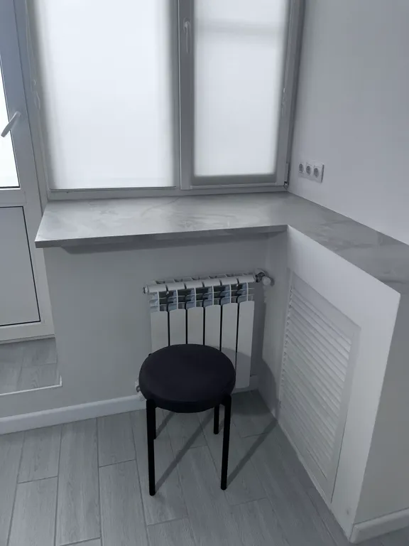 Квартира Квартира с новым ремонтом на первом этаже окна выходят на парковку — Элиста