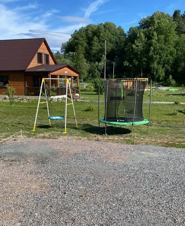 Уютный дом в скандинавском стиле с видом на озеро