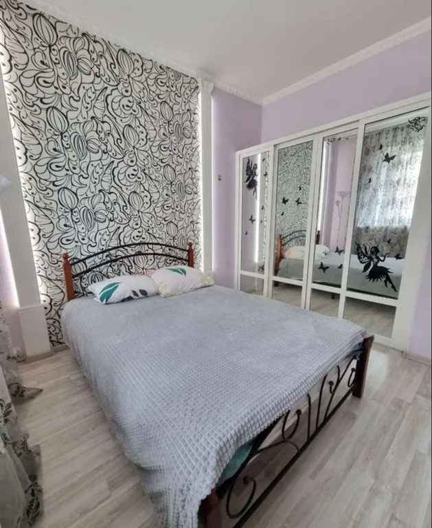 Коттедж на набережной с бассейном