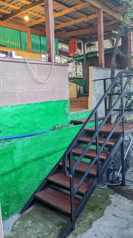 Дом рядом с парковой зоной