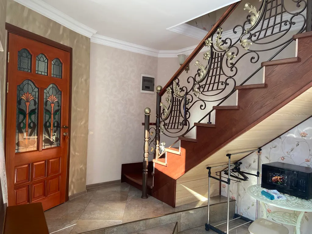 Коттедж 4-комнатный Дом — Ялта