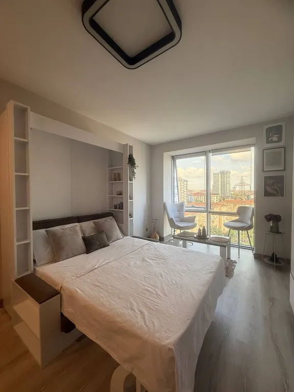 Studio apt with pool and gym near metrobus station