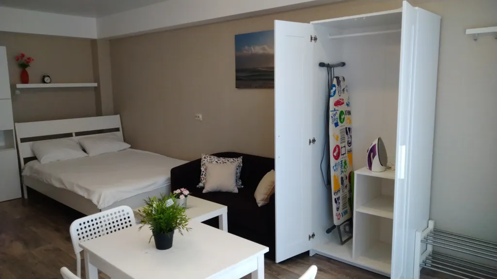 Квартира Апартаменты в Адлере напротив жд вокзала — Адлер