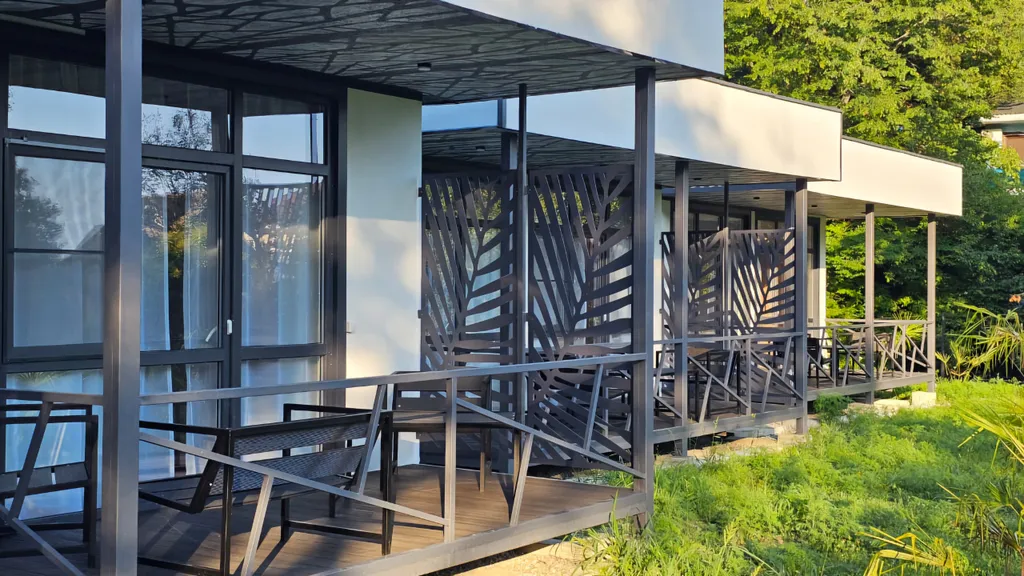 Уютные гостевые домики Колос