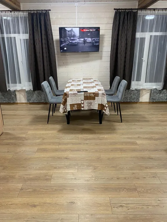 Коттедж Уютный коттедж с видом на озеро Врево — Володарское