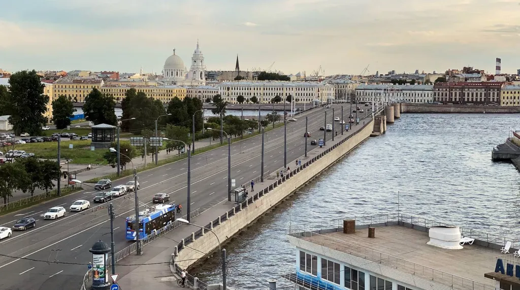 Квартира Студия в центре у Невы с видом на Тучков мост — аренда посуточно в Санкт-Петербург