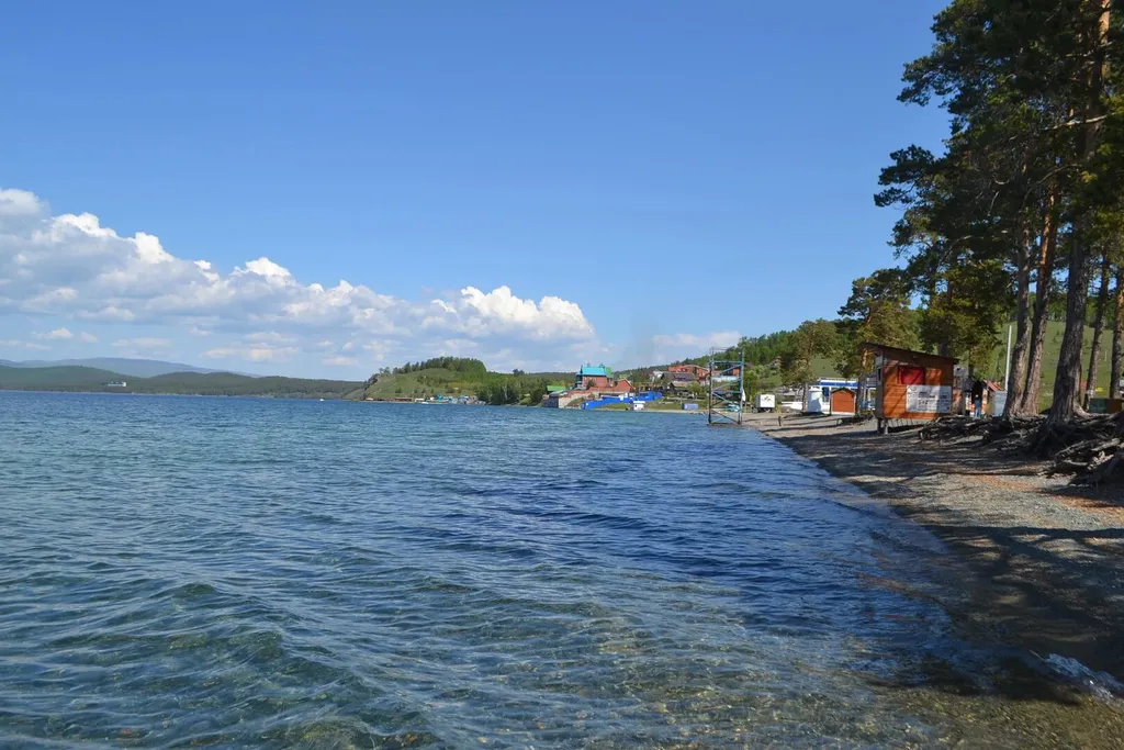 Новый двухэтажный коттедж недалеко от городского пляжа