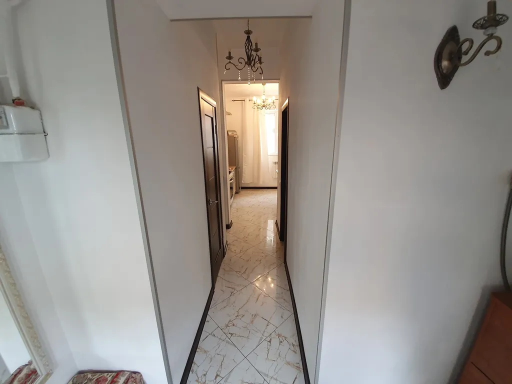 Домик с чудным зелёным двориком