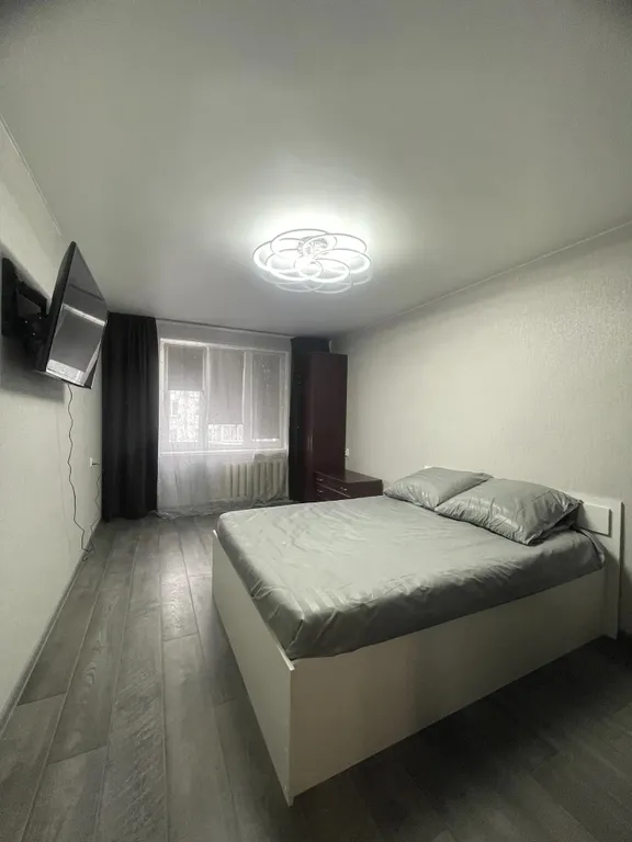 Квартира 2-комнатная Квартира — Луга