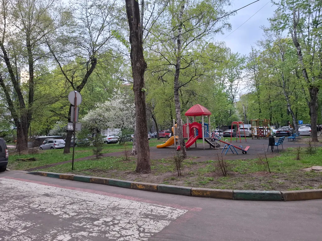 Квартира Квартира Уютная студия с антресолью и 4 спальными местами — Москва