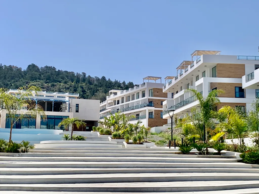 Апартаменты в современном комплексе рядом с морем