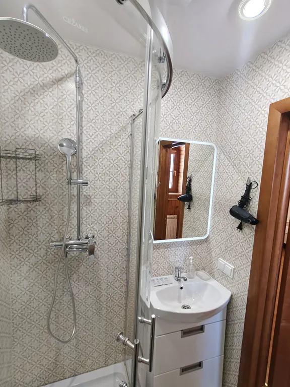 Четырехместный семейный номер с четырьмя кроватями в мансарде