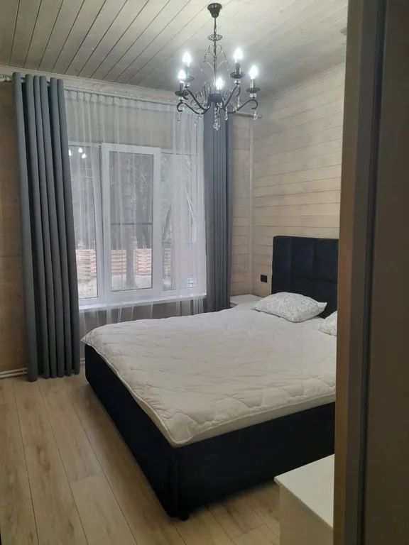 Коттедж с отдельной территорией