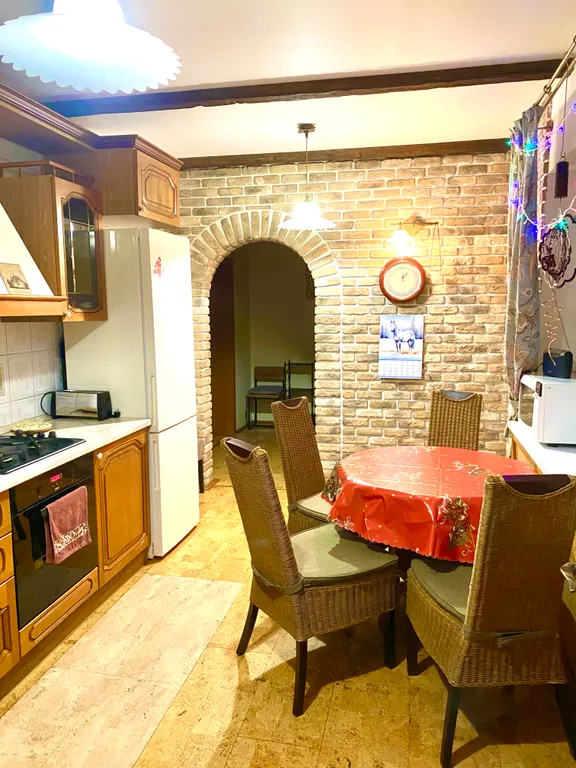 Коттедж Красивый дом с русской баней на дровах и теплым бассейном — Обухово