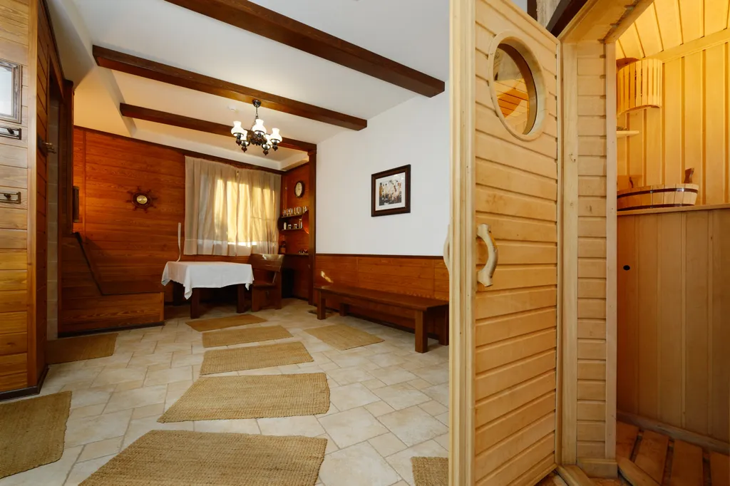 Дом с бассейном и баней для уединенного отдыха