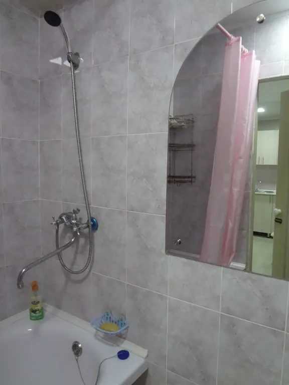 рядом море, песчаный пляж, яхт-клуб