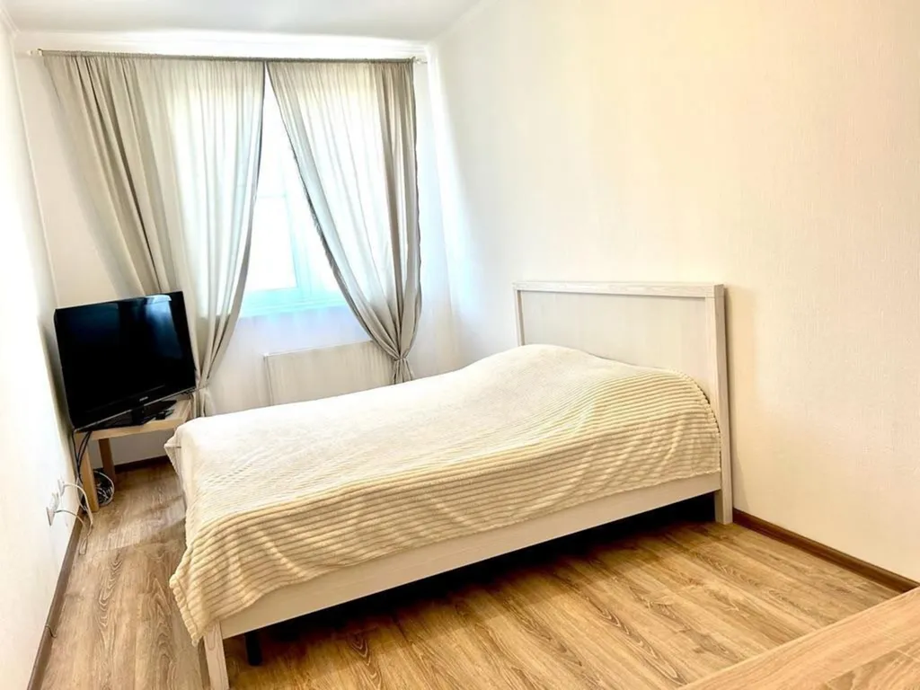 Уютная квартира с ремонтом — аренда посуточно в Верхняя Пышма