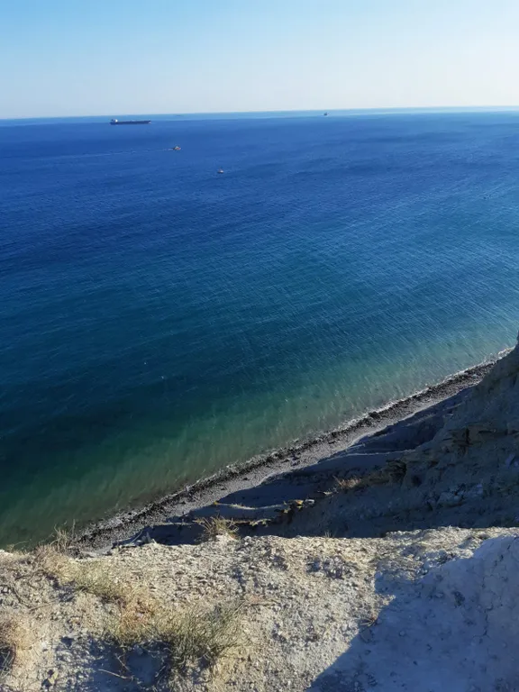 2-комнатная квартира на берегу моря