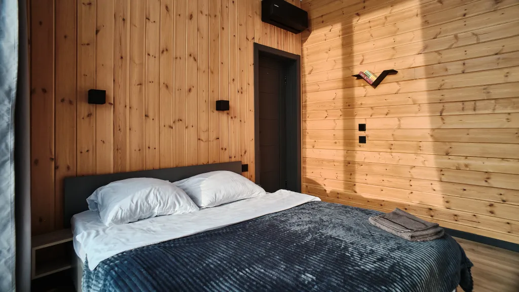 Нoвый уютный дoм с сауной у горнолыжного склона "Черника"