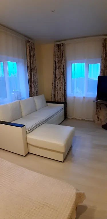 Уютный домик у леса