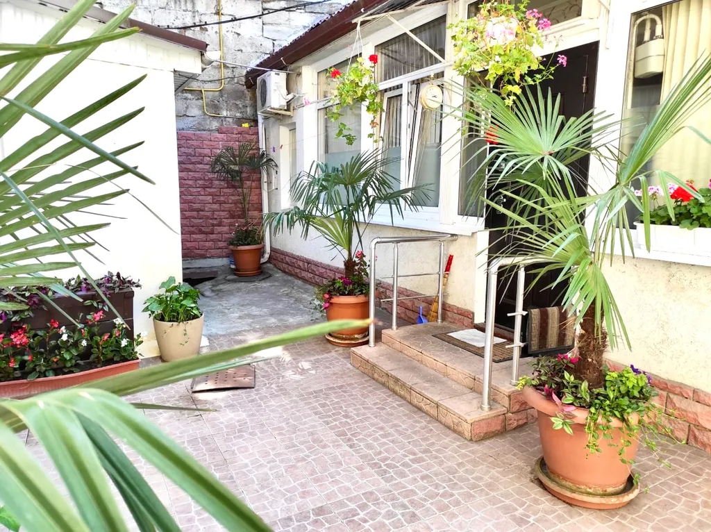 3-комнатная Квартира — аренда посуточно в Ялта