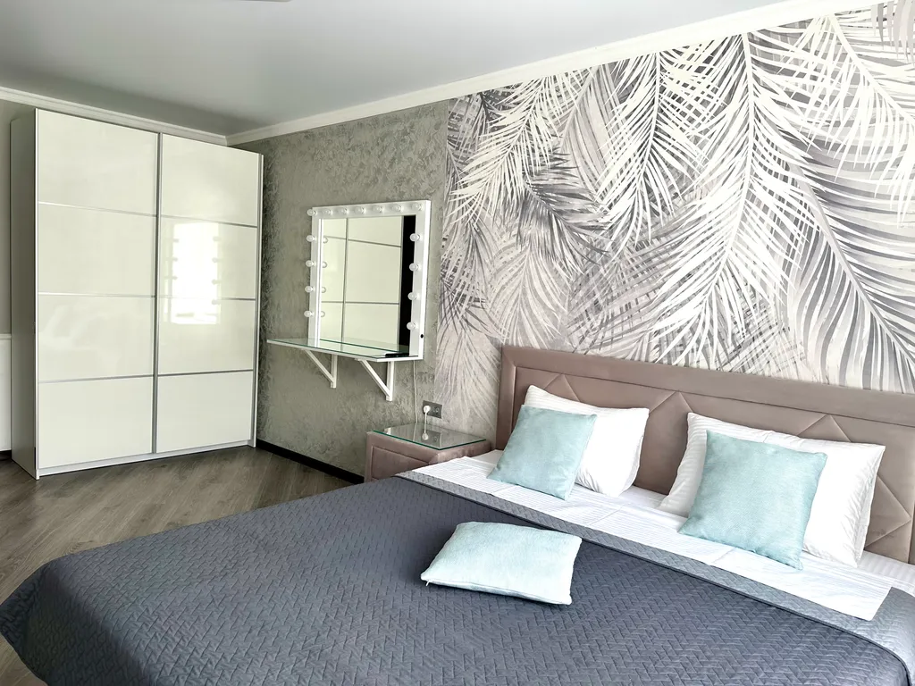 «Уютный уголок» Просторная двухкомнатная квартира возле парка